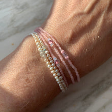 Load image into Gallery viewer, PEARL gemstone single-strand bracelet