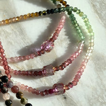 Load image into Gallery viewer, SHADED TOURMALINE single-strand gemstone bracelet