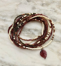Load image into Gallery viewer, SIMPLE CHARM beaded 'wristlace'
