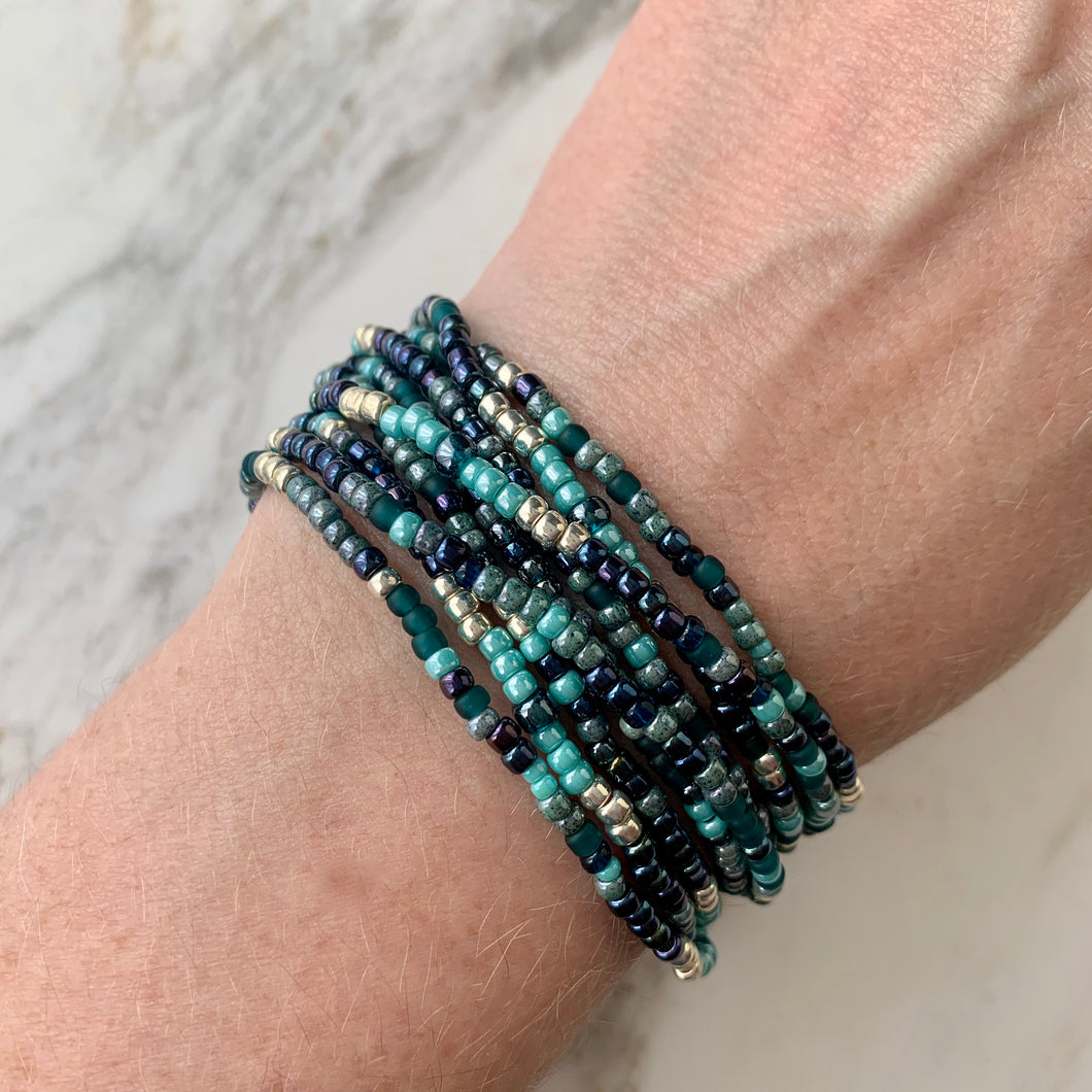 TURQUOISE AND NAVY beaded wristlace