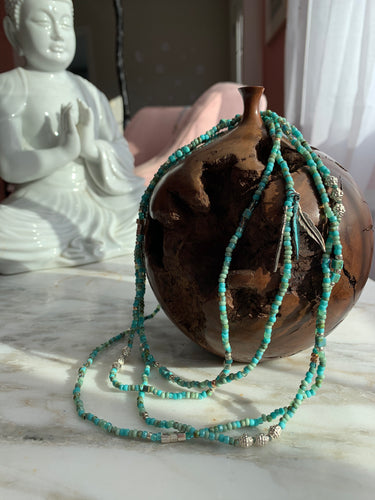 TURQUOISE BEAUTY beaded gemstone 'wristlace'