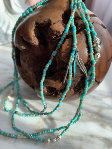 TURQUOISE BEAUTY beaded gemstone 'wristlace'